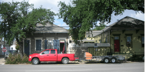 1000 EF is a privately owned Shotgun house