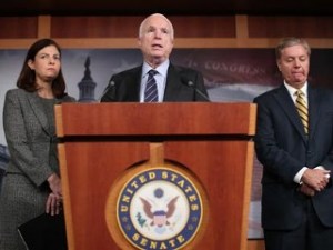 gty_john_mccain_jef_121115_mn
