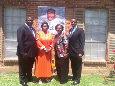 255473_10151428777014212_1406358383_n