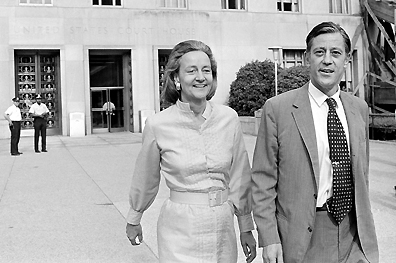 Katherine Graham and Ben Bradlee leaving the courthouse after prevailing in  the Pentagon Papers case.