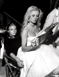 Brigitte Bardot reads