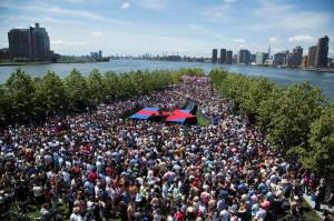 hillary-clinton-h-stage-roosevelt-island