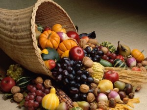 vegetables autumn season fruits food thanksgiving cornucopia 1600x1200 wallpaper_www.knowledgehi.com_15