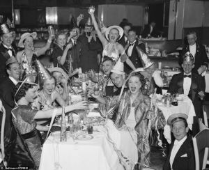 article-2254718-16ACAE57000005DC-2_964x787