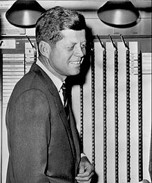 John_F._Kennedy_voting_1960