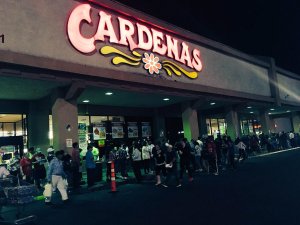 Early voting crowd at Cardenas in Las Vegas