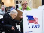 garvin-colburn-with-her-daughter-rosemary-milburn-votes-in-chattanooge-tn