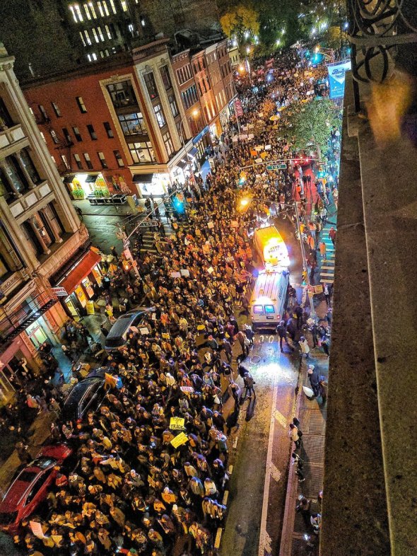trump-protest-in-nyc-20-blocks-long