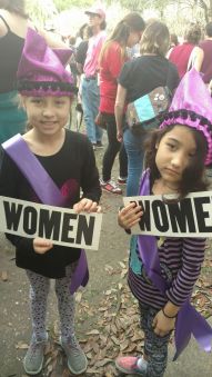 girls-at-nola-womens-march