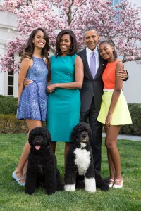 obama-family-portrait