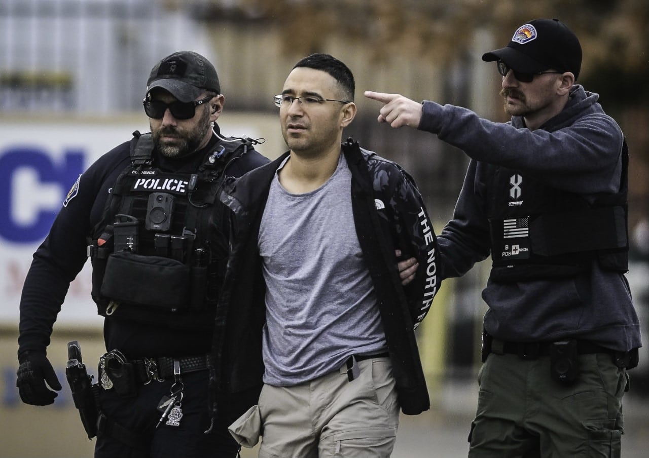 thumbnail_solomon-pena-arrest